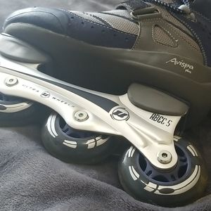 UltraWheels Sneakerboot Rollerblades